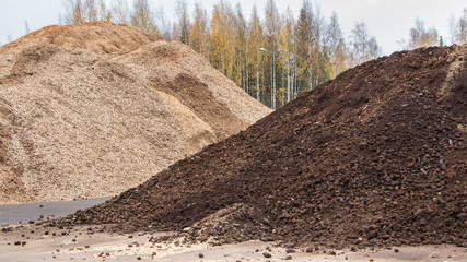 Biomass peat and woodchips