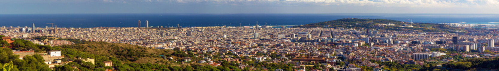 Fototapeta na wymiar Panorama of Barcelona from the Tibidabo mountain - Spain