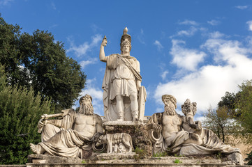 Fototapeta na wymiar Fountain of the Goddess Rome