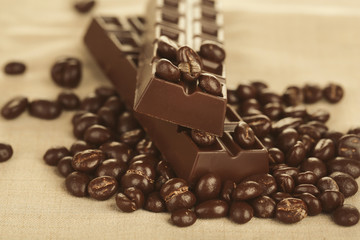 Coffee beans with chocolate glaze and dark chocolate