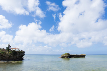 沖縄の海・渡具知ビーチ