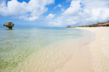 沖縄のビーチ・渡具知ビーチ