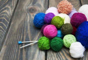 Color woolen clews