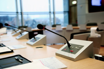 Microphones for speech in the conference room - obrazy, fototapety, plakaty