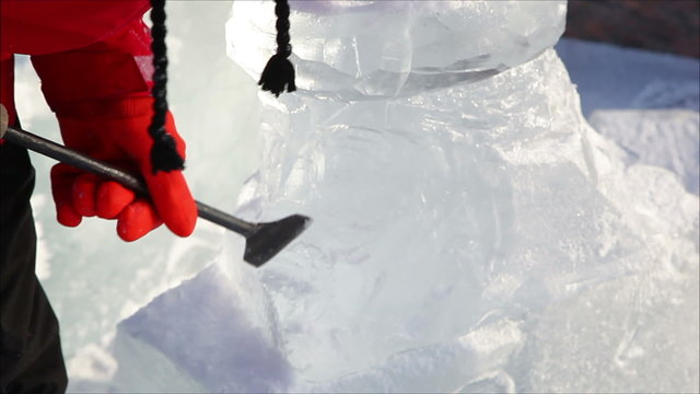sculptures made ​​of ice 2