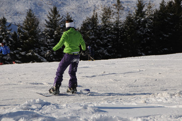 Snowboarder im Schnee