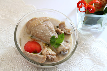 Chicken in coconut milk and galangal.