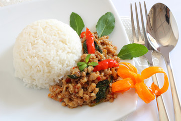 Stir-fried with minced pork and basil.
