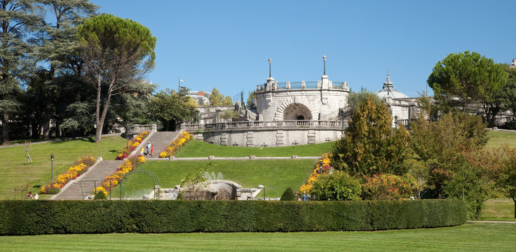 Dans le parc Jouvet &agrave; Valence