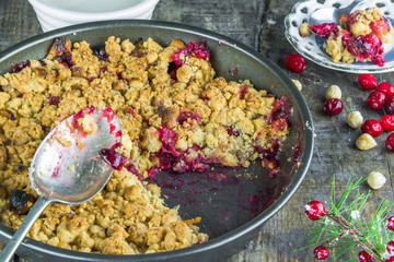 Apple and cranberry crumble