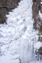 Fototapeta na wymiar frozen waterfall