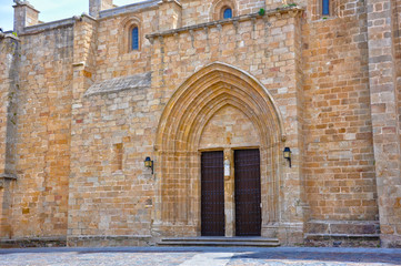 Fototapeta na wymiar Concatedral de Cáceres, arte gótico, Extremadura, España