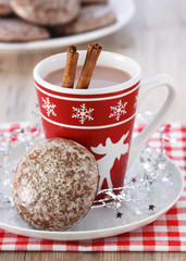 Gingerbread and hot chocolate at Christmas