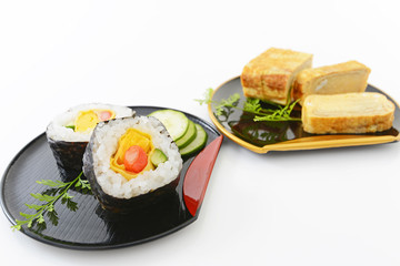 巻き寿司と厚焼き玉子
