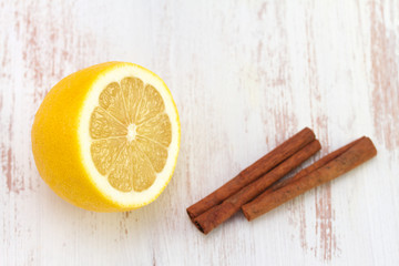 lemon with cinnamon