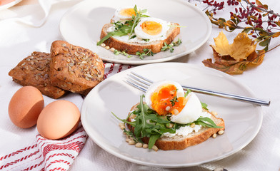 sandwiches with eggs