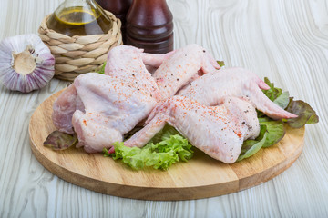Raw chicken wings