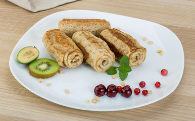 Pancakes with berries