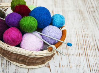 Color woolen clews