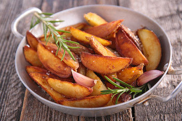 fried potato and rosemary