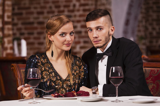 Couple drinking wine at restaurant