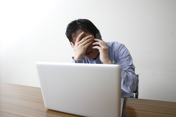 働く男性