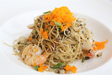 spaghetti with shrimp