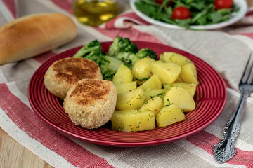 Chicken meatballs stuffed with mozzarella cheese