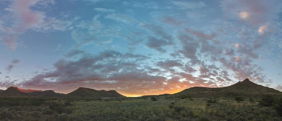 Zelfklevend Fotobehang Sunrise Panorama © hannesthirion
