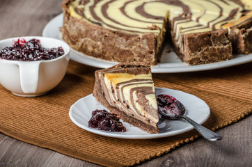 Two-tone cheesecake