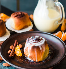 Cinnabon cinnamon buns with cream and cheese sauce