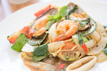spaghetti with seafood