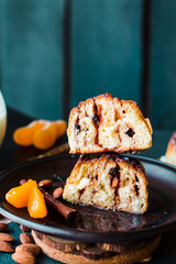 sectional view Cinnabon cinnamon rolls and cream sauce