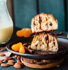 sectional view Cinnabon cinnamon rolls and cream sauce