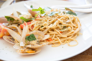 spaghetti with seafood
