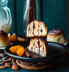 sectional view Cinnabon cinnamon rolls prunes, almonds and manda