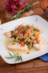 SLICED CHICKEN BREAST WITH VEGETABLES