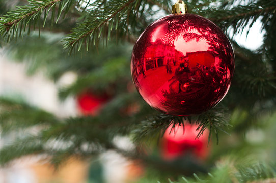boule de d&eacute;coration de no&euml;l