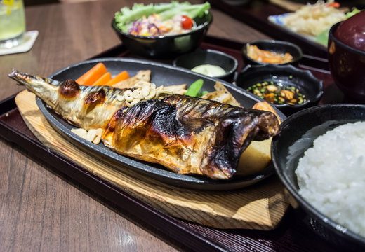 grilled fish, saba shioyaki