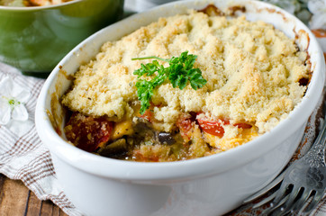 Crumble with vegetables