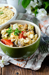 Crumble with vegetables