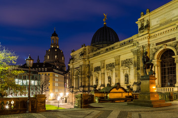 Fototapeta premium Frauenkirche i Art Academy w Dreźnie