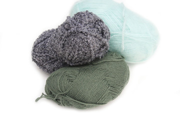 gomitoli di lana_ sfondo bianco