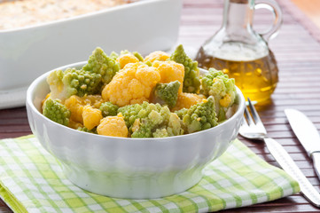 Insalata di cavolfiori colorati