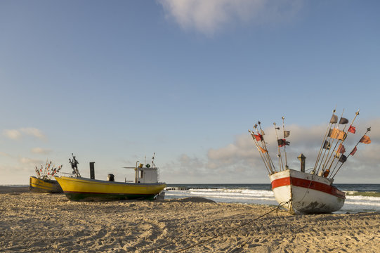 Fototapeta  łodzie rybackie na plaży Morza Bałtyckiego