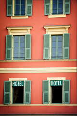 Hotelfassade als Symbolfoto