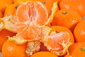Fototapeta na wymiar Sweet tangerine fruit close up