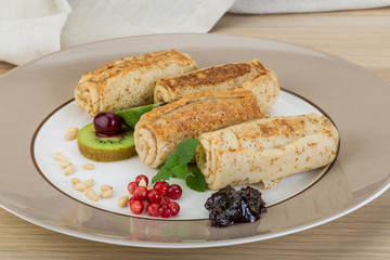 Pancakes with berries