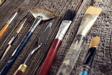 Aristic paint brushes