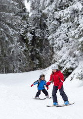 Children skiing